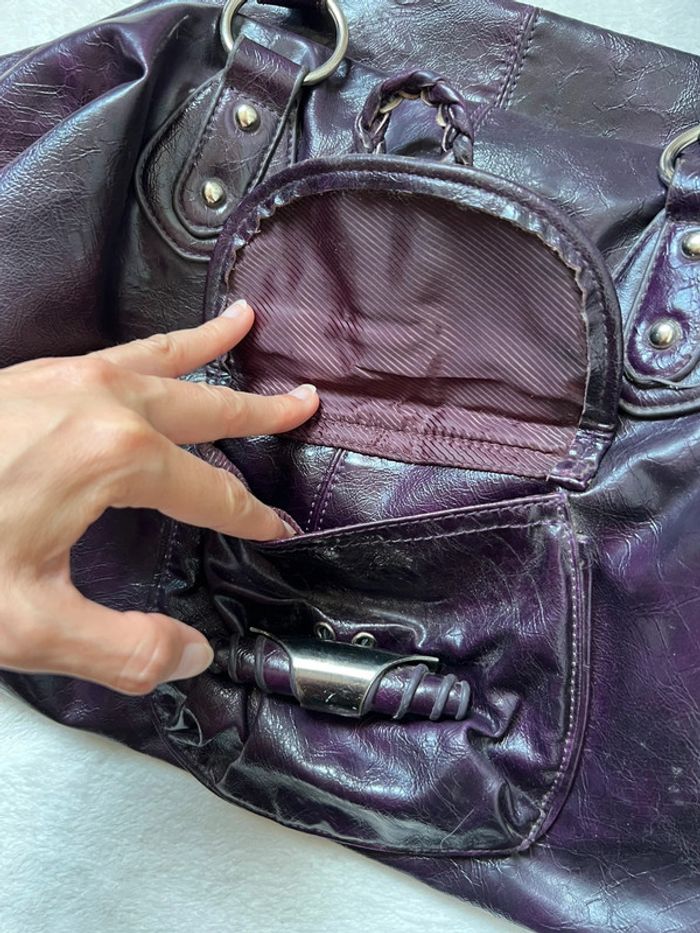 Sac à main porté épaule fourre tout violet foncé prune vintage 90s - photo numéro 7