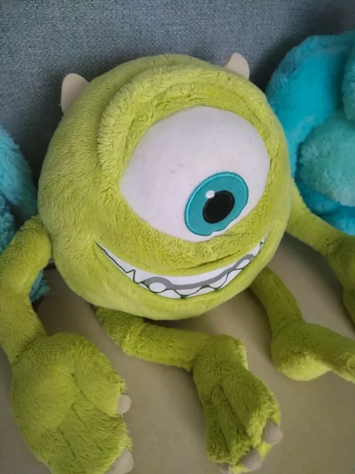Lot de 3 Peluches monstres et compagnie 2 Sully et 1 Bob - photo numéro 3
