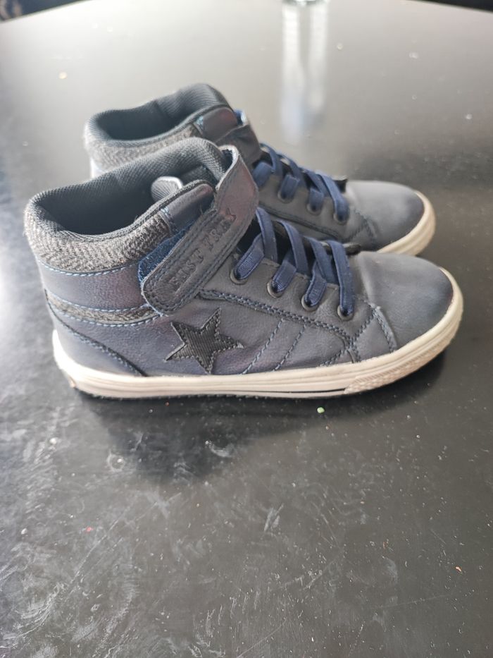 Chaussure garçon taille 33 - photo numéro 2