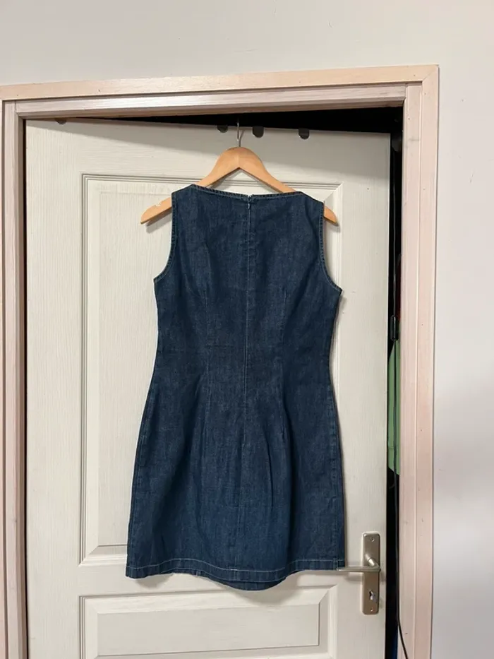 Robe en jeans Versace -taille 40 très bon état - photo numéro 6