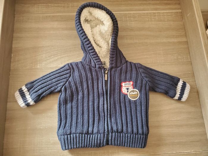Lot de 3 gilets et 1 manteau bébé 1 mois - photo numéro 6
