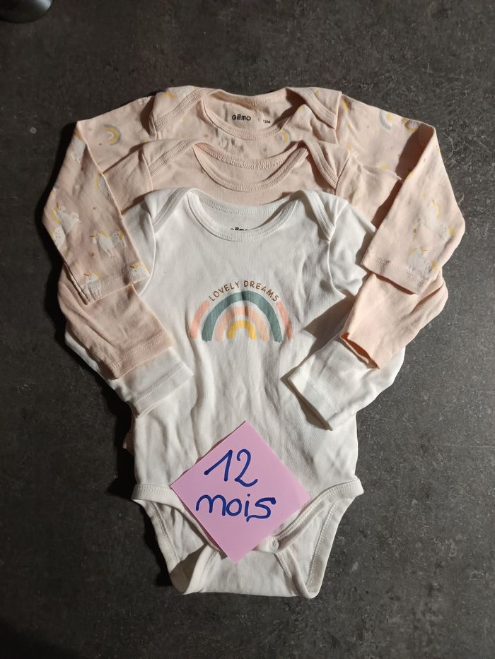 Lot bodies licornes 12 mois