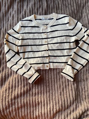 Top Pull crop blanc crème marinière cardigan