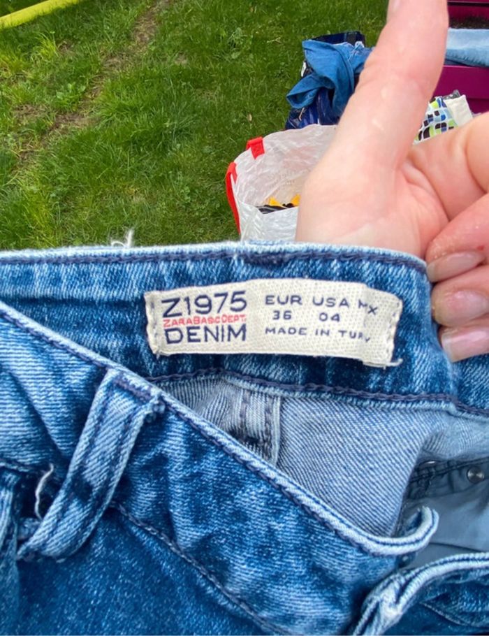 Jeans trouée - photo numéro 3