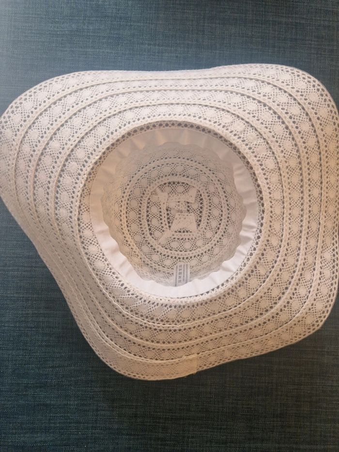 Beau chapeau blanc - photo numéro 3