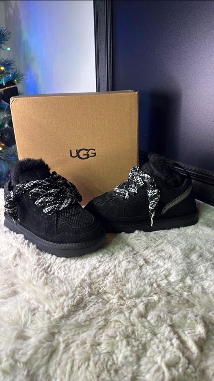 Ugg noir neuve - photo numéro 3
