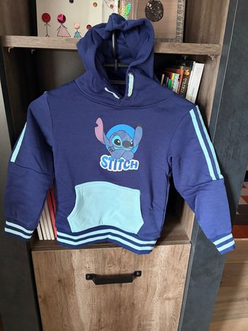 Sweat Stitch neuf 6 ans 