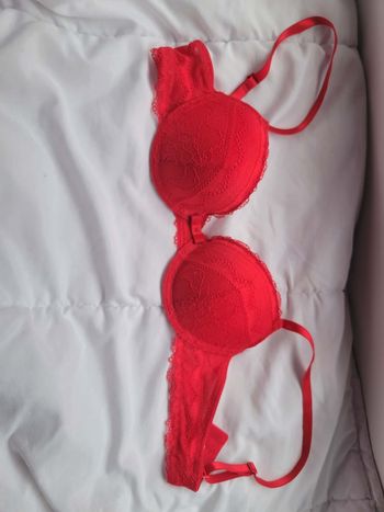 Soutien-gorge rouge