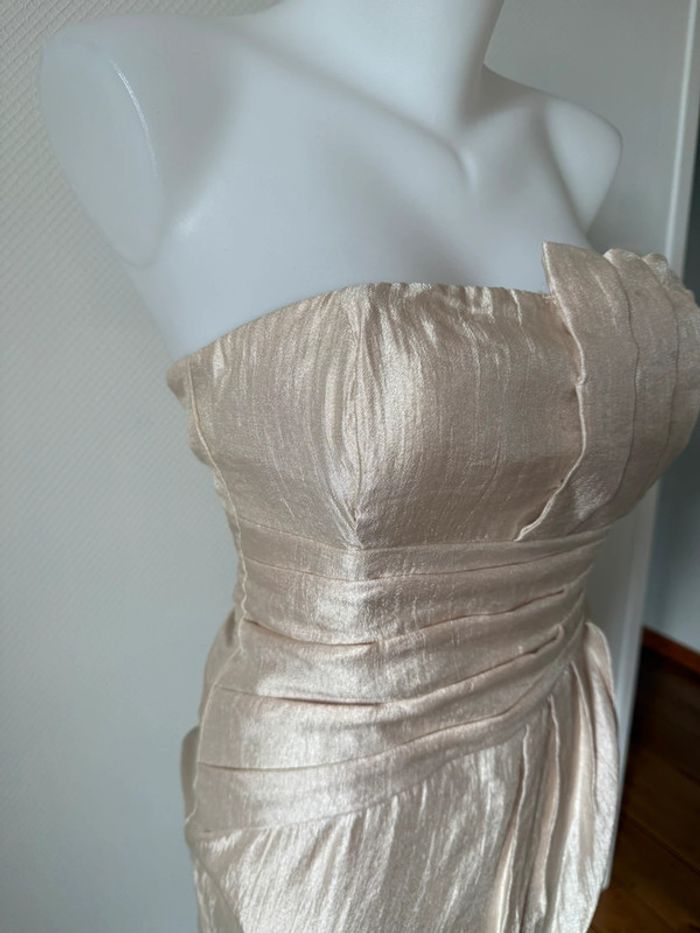 Robe bustier doré en très bon état taille 34 H&M - photo numéro 4