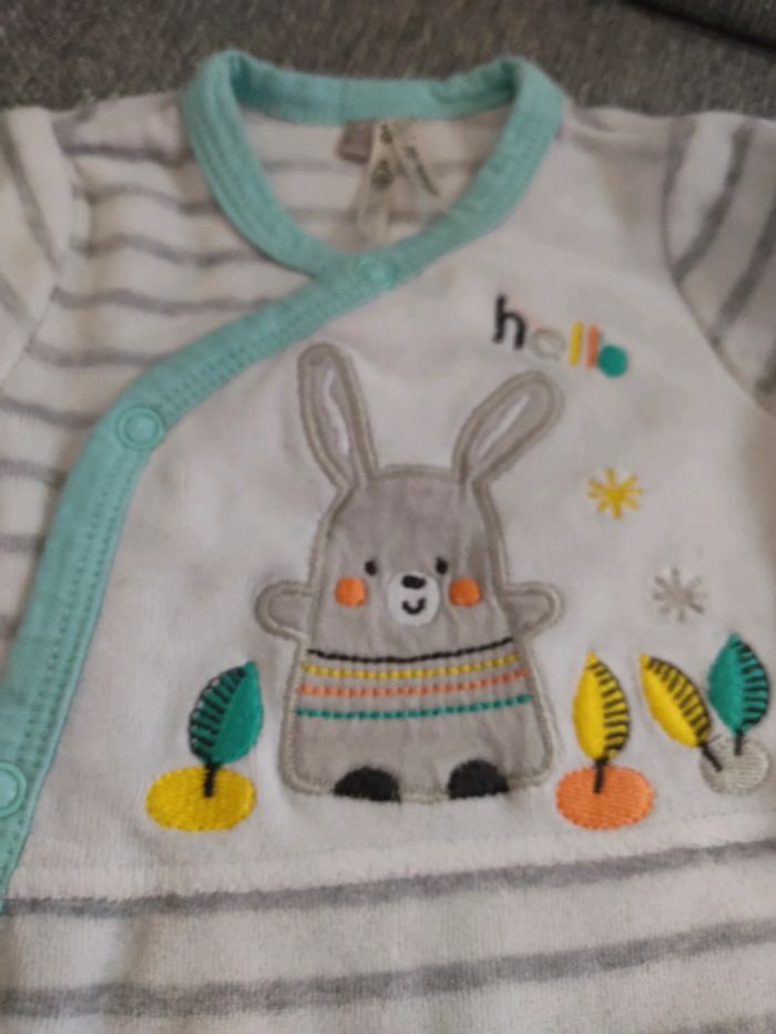 Pyjamas taille 1 mois - photo numéro 5
