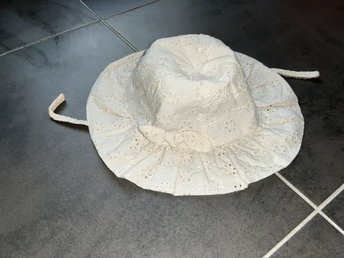 Chapeau broderie anglaise crème bébé fille TAO