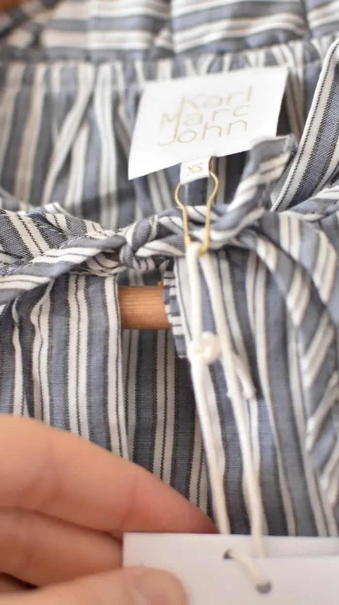 Blouse Karl Marc John en taille XS neuve avec étiquette - photo numéro 3