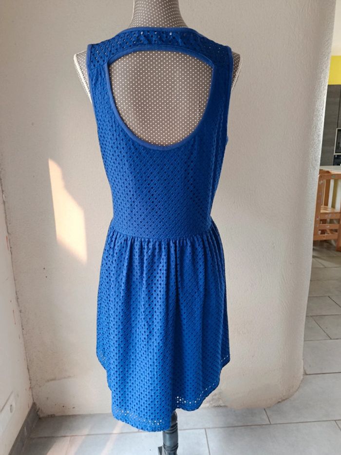 Robe bleu à trous U Collection Taille 38 - photo numéro 4