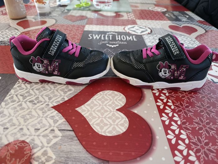 Basket Minnie taille 26 - photo numéro 2