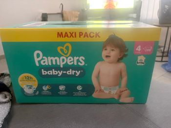 Carton Pampers taille 4