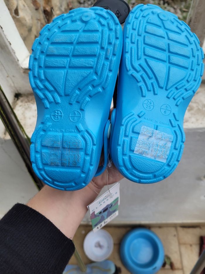 Crocs stitch neuf - photo numéro 2