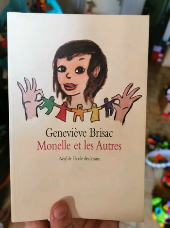 Monelle et les autres