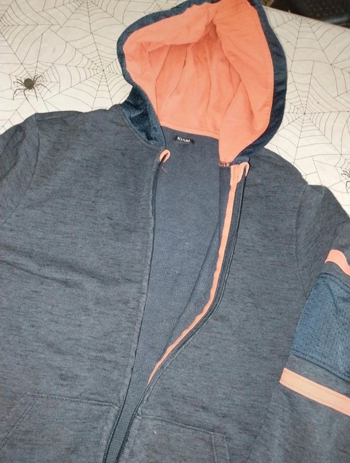 Gilet a capuche - photo numéro 3