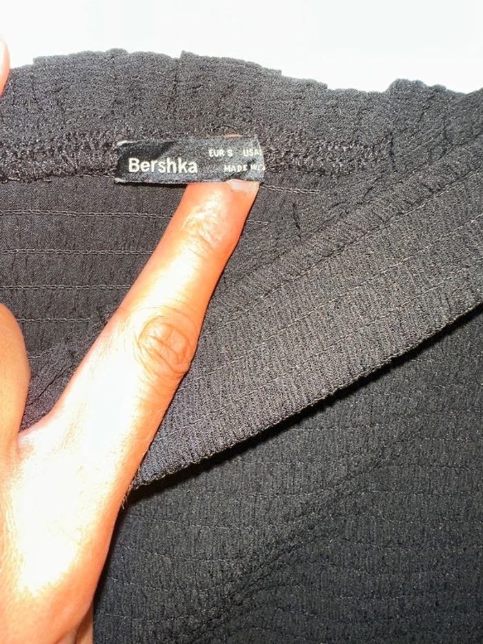 Robe longue/midi bustier noir avec fente Bershka neuve - photo numéro 3