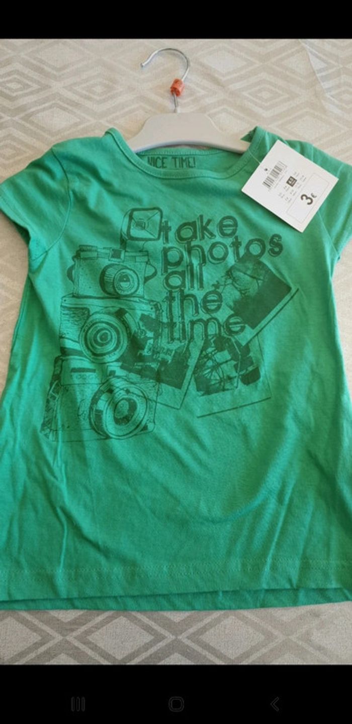 T-shirt vert 4-5 ans fille neuf