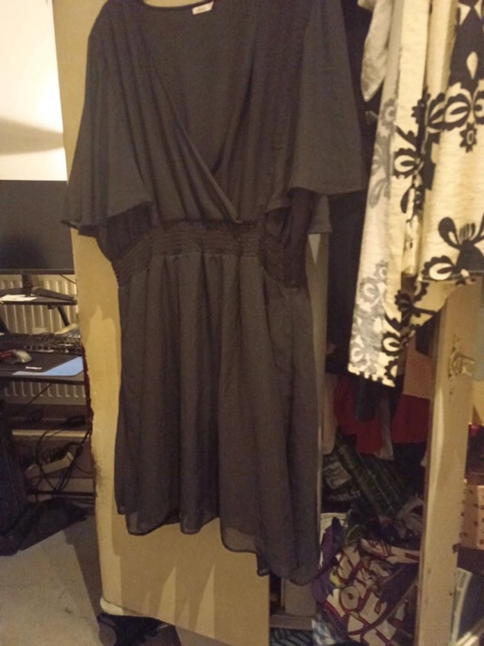 Robe noir femme - photo numéro 3