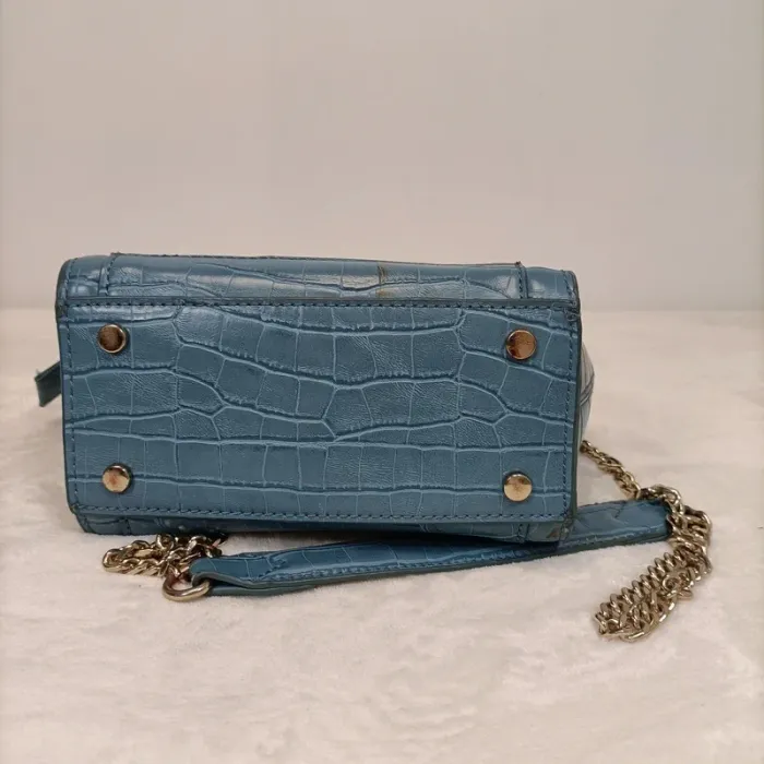 Petit sac à main bleu effet croco - petit format - bandoulière chaîne dorée - bon état S007 - photo numéro 12