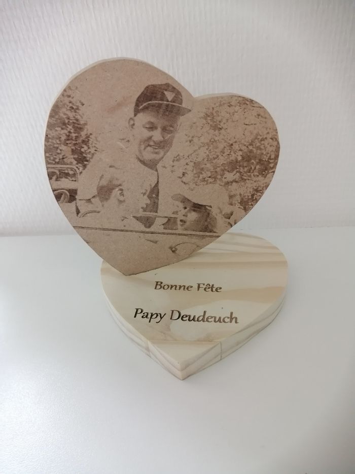 Photo gravé sur cœur avec socle