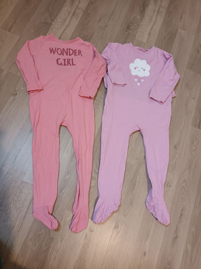 2 pyjamas