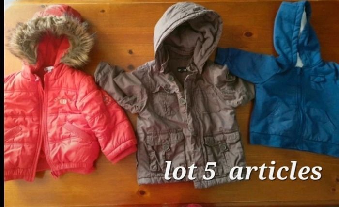 Lot 5 articles manteaux veste taille 18 mois
