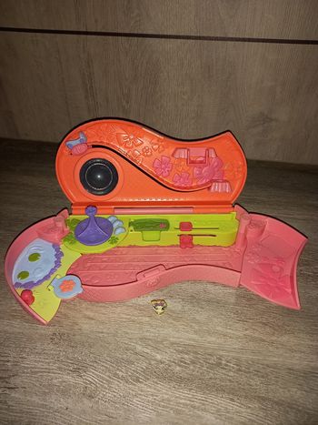 mini petshop lapin avec sa maison hasbro