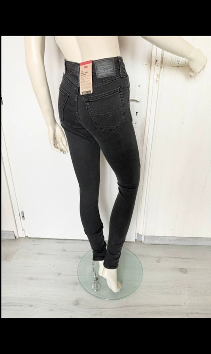 Jean Levi’s 721 High-Rise Skinny – Taille 26/32 – noir – Neuf avec étiquette - photo numéro 17