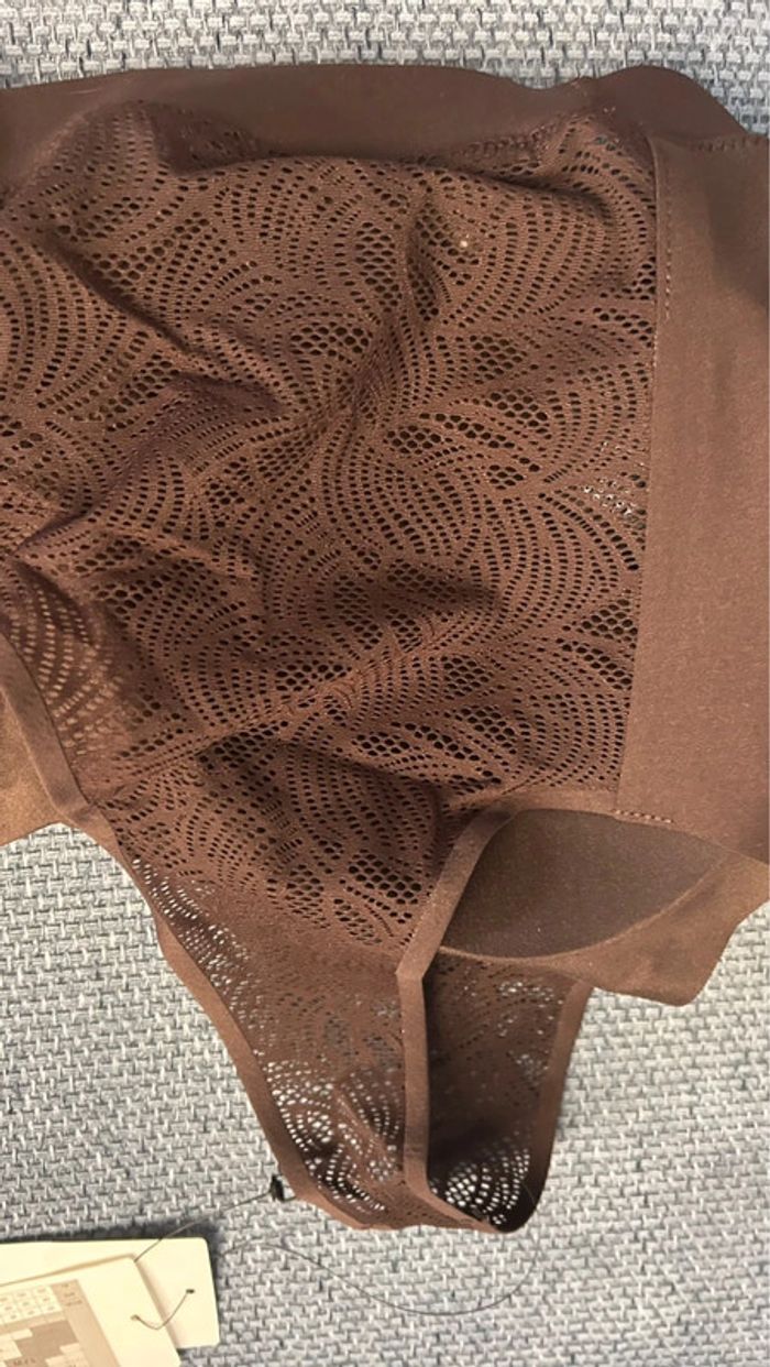 Brassière Chantelle neuve taille de XL à 2XL neuve - photo numéro 9