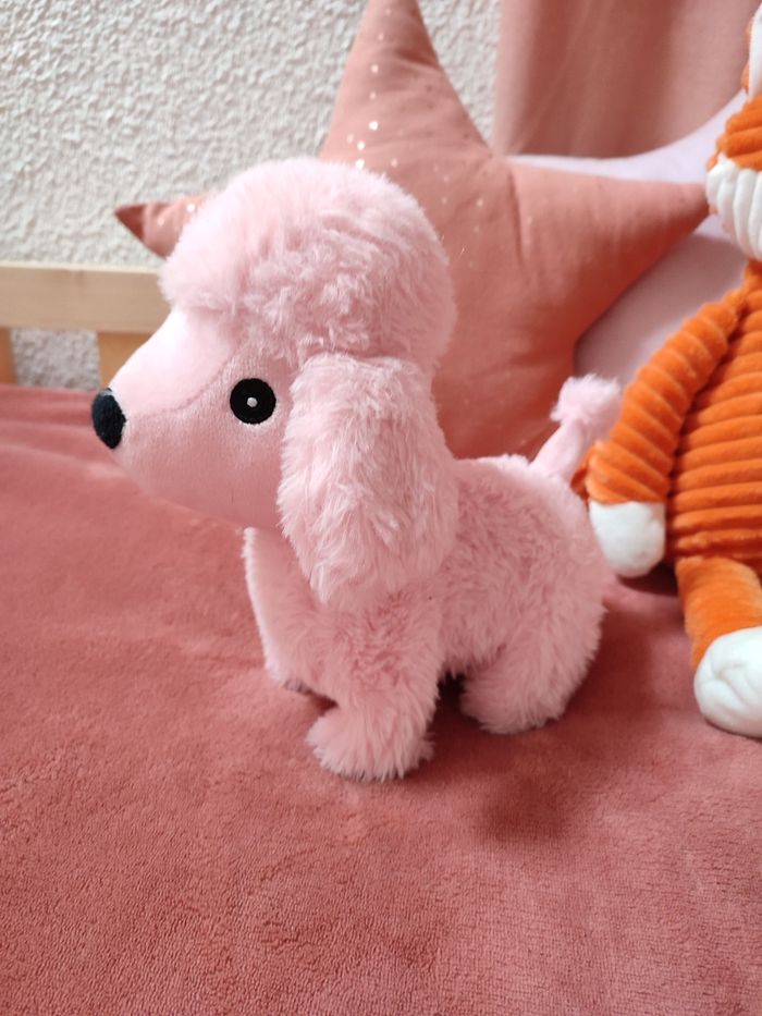 Chien en peluche interactif rose - Marche, avoir et remue la queue -Très bon état - photo numéro 2