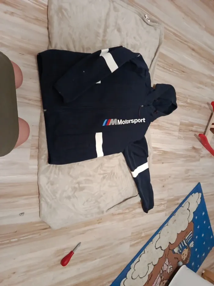 Lots de 2 vestes et un maillot - photo numéro 7