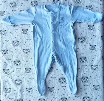 Pyjama avec moufles taille 0/3 mois