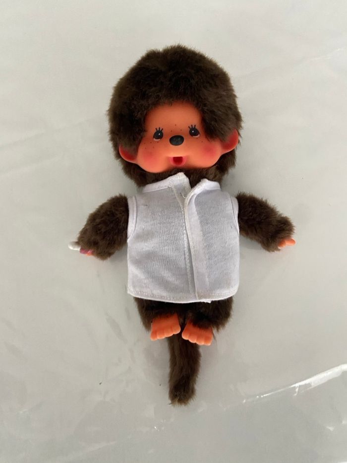 Monchhichi Sekiguchi – Singe Vintage 20 cm – Avec tétine et gilet blanc