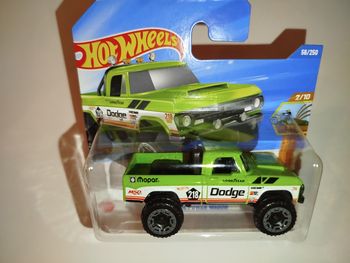 Hot Wheels '70 Dodge Power Wagon 2025