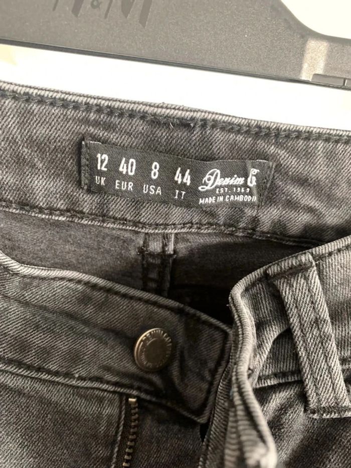 Jean noir troué Taille 40 - photo numéro 2