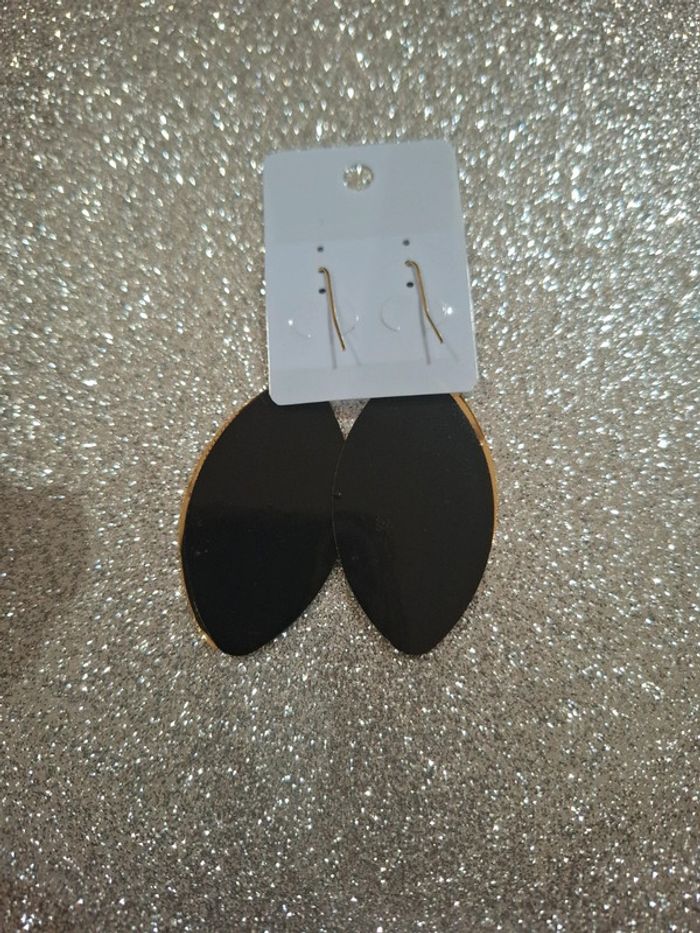 Boucle d'oreille fantaisie - photo numéro 3