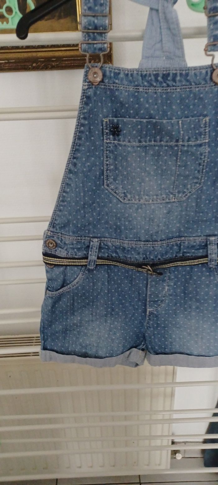 Très jolie combishort jeans fille T 8 ans - photo numéro 2