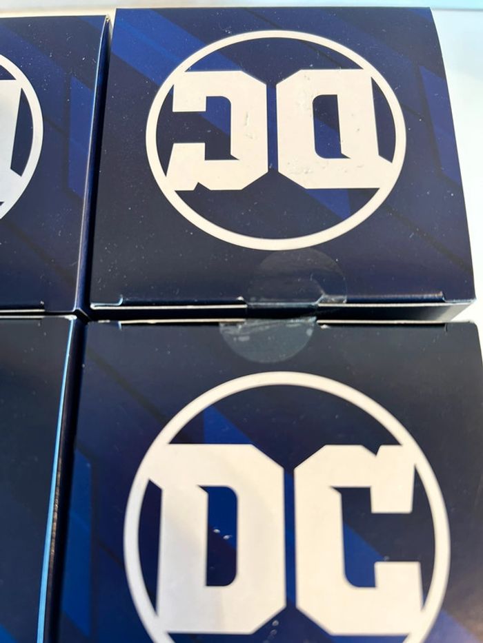 DC Justice League Pack 4 Figurines : Batman, flash, Wonder Woman & superman (neuf ) - photo numéro 20