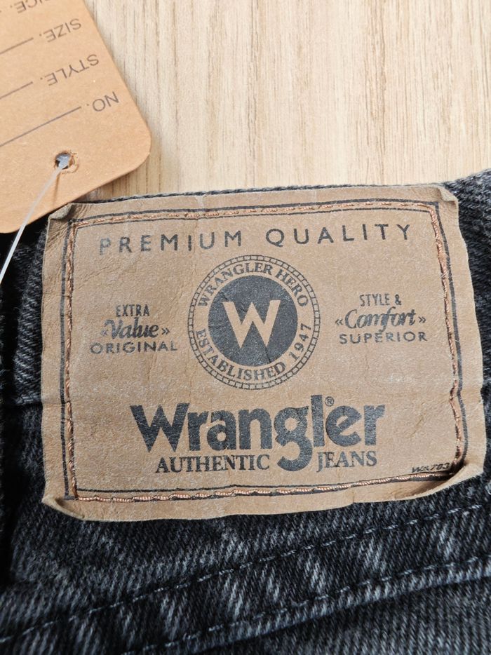 Jeans wrangler homme noir taille w34 X 34 /44fr coupe droite premium w032 - photo numéro 4