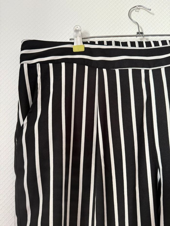 Pantalon grande taille en très bon état blanche porte taille 52 - photo numéro 2