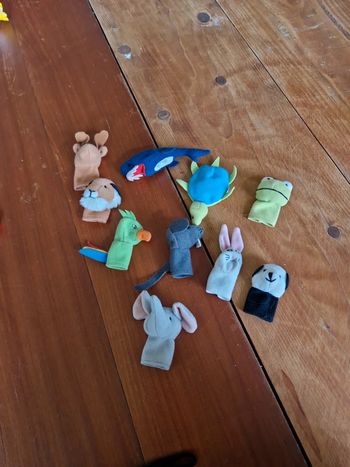 Lot marionnettes animaux doigts