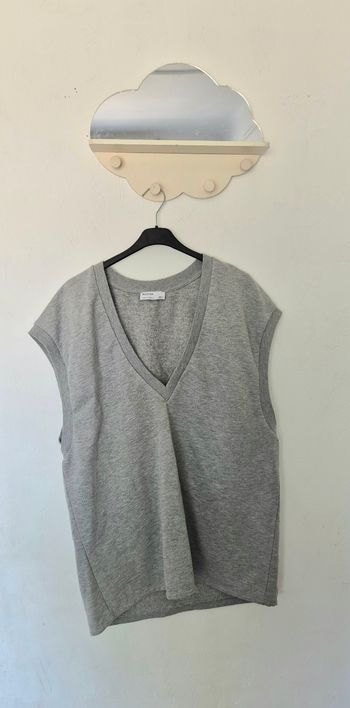Pull sans manches col V * Bershka *