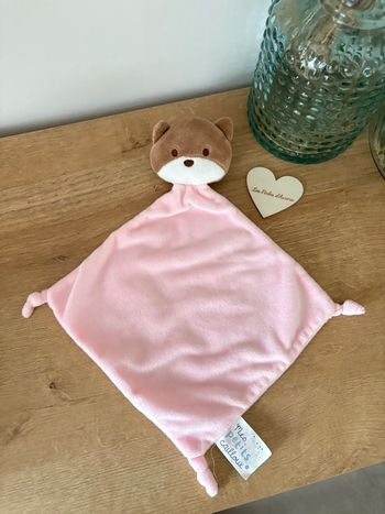 Doudou ours rose marron