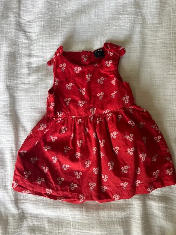 Robe Kiabi taille 3 mois