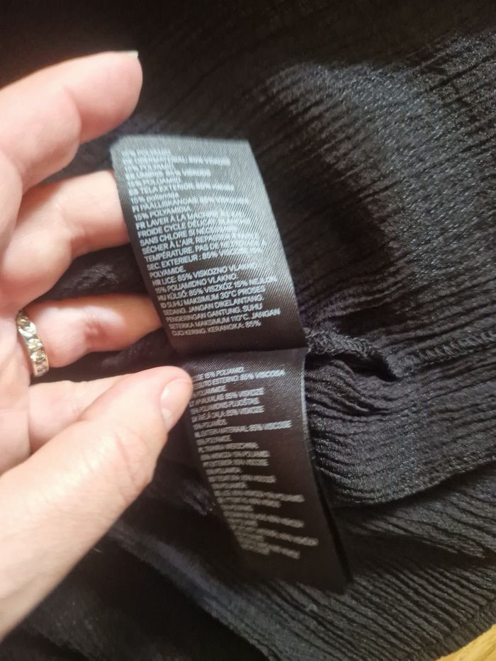 Robe d'été H&M TAILLE S comme NEUVE - photo numéro 3