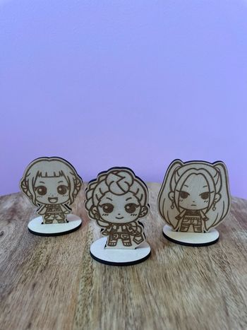 Lot 4 figurines k pop