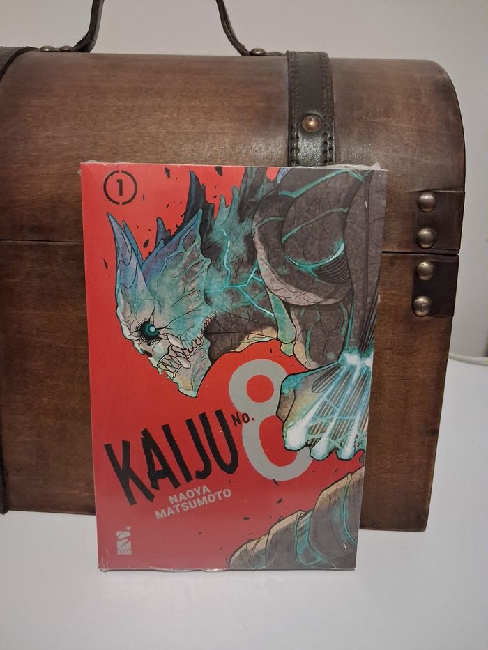 Manga Kaiju n°8 Variant italien tome 1 Star Comics collector édition limitée en parfait état